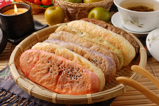 Chinese New Year ox tongue pastry